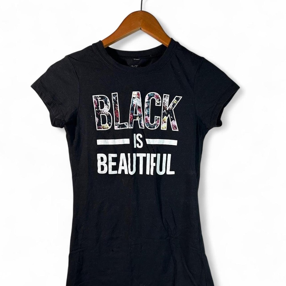 Tumblr Girl Black is Beautiful Prideful Casual Short Sleeve Floral Text Top M